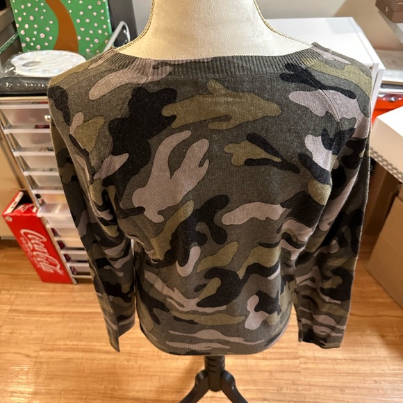 NWT Philosophy camo cashmere sweater - Picture 3 of 7